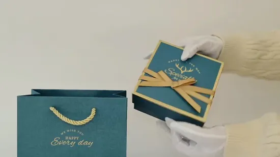 Подарочный бумажный пакет с мультяшным принтом и лентой, изготовленный на заказ