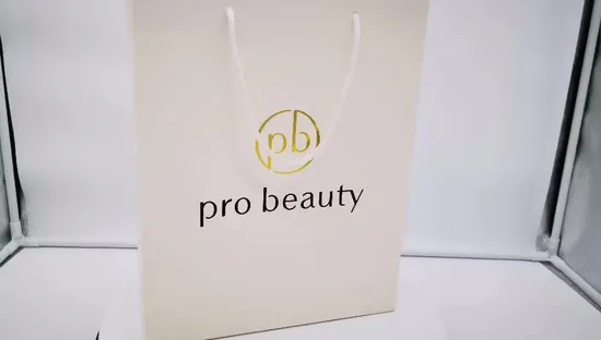 Подарочный пакет из переработанной бумаги с логотипом, напечатанный на заказ