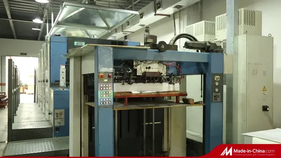 Подарочный пакет из 100% перерабатываемой бумаги с печатью на крафт-бумаге и поворотными ручками